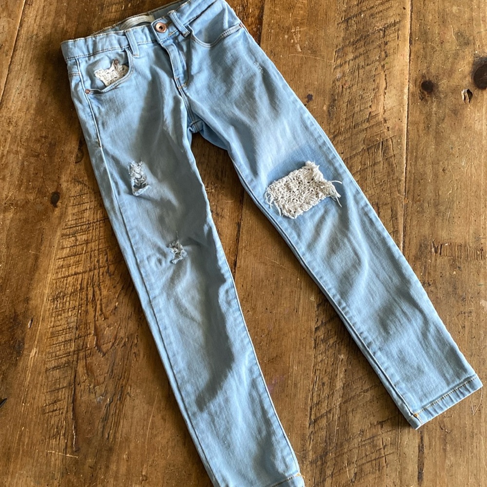 Zara Girls Light Wash Crochet Patch Jeans Size 7